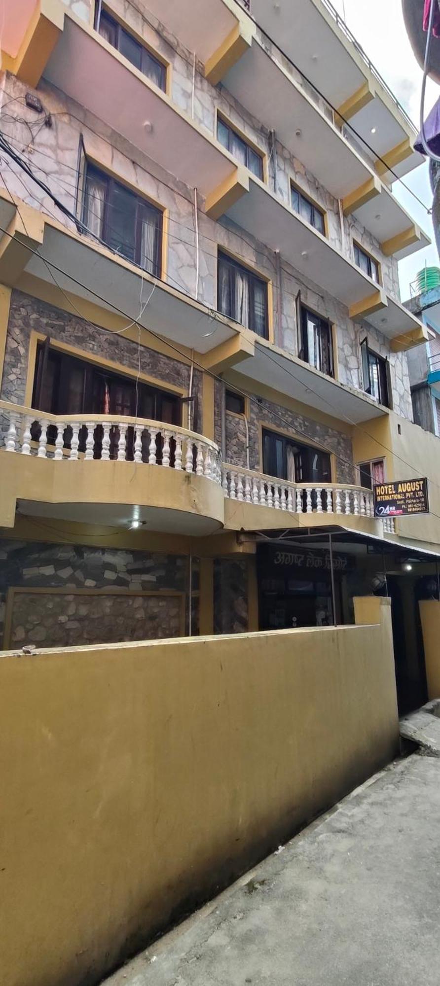 Hotel August International Pokhara Kültér fotó