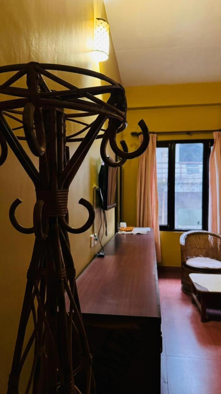 Hotel August International Pokhara Kültér fotó