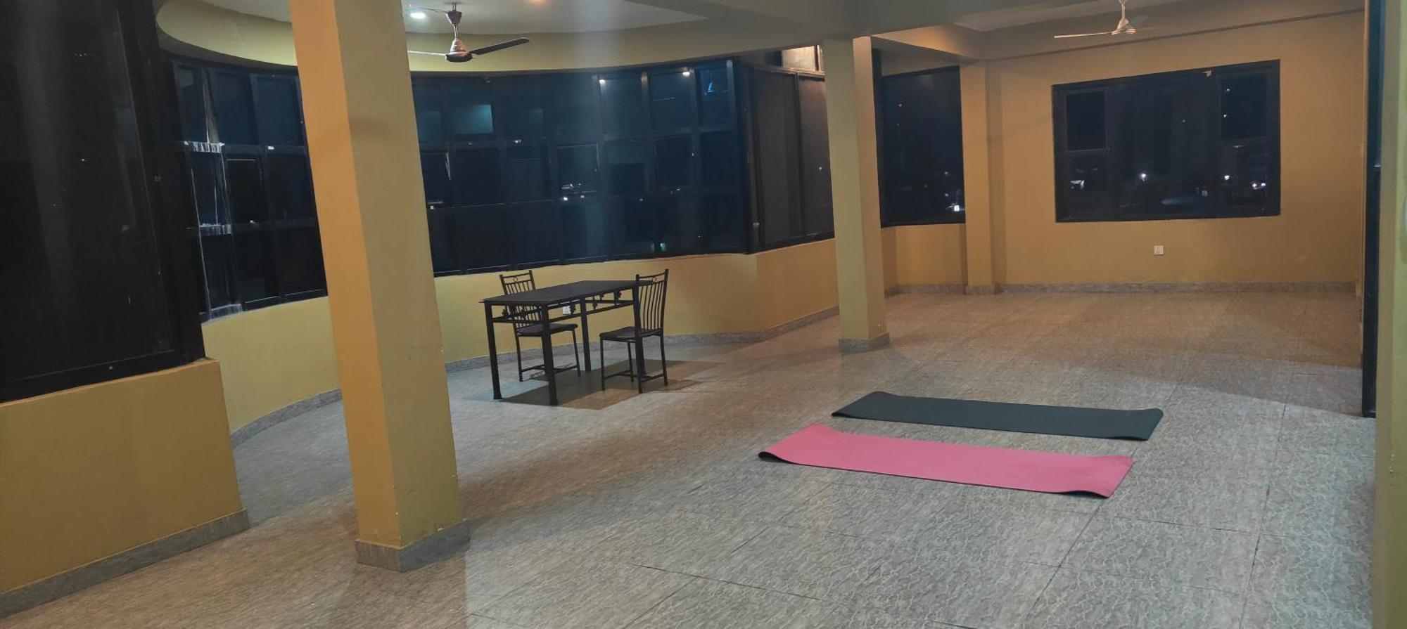 Hotel August International Pokhara Kültér fotó
