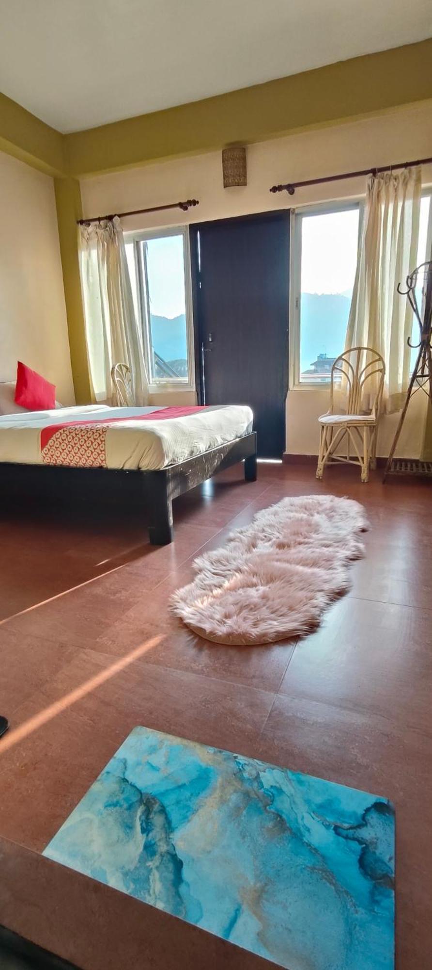 Hotel August International Pokhara Kültér fotó