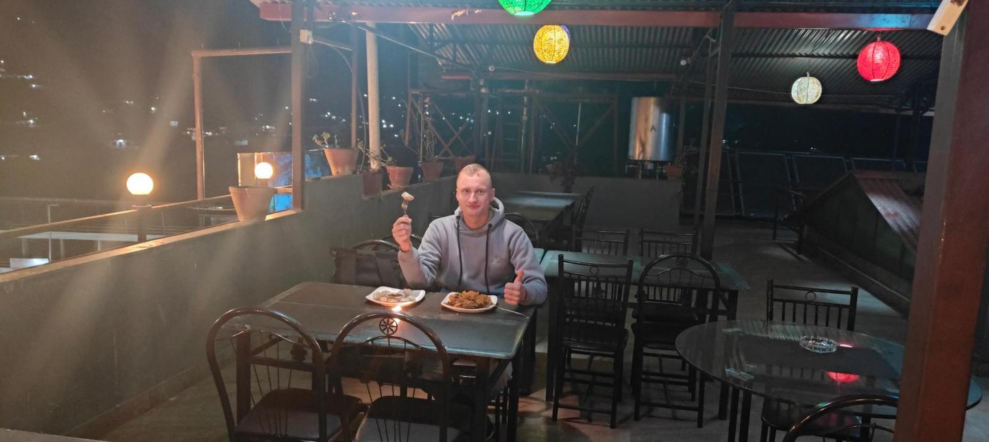 Hotel August International Pokhara Kültér fotó