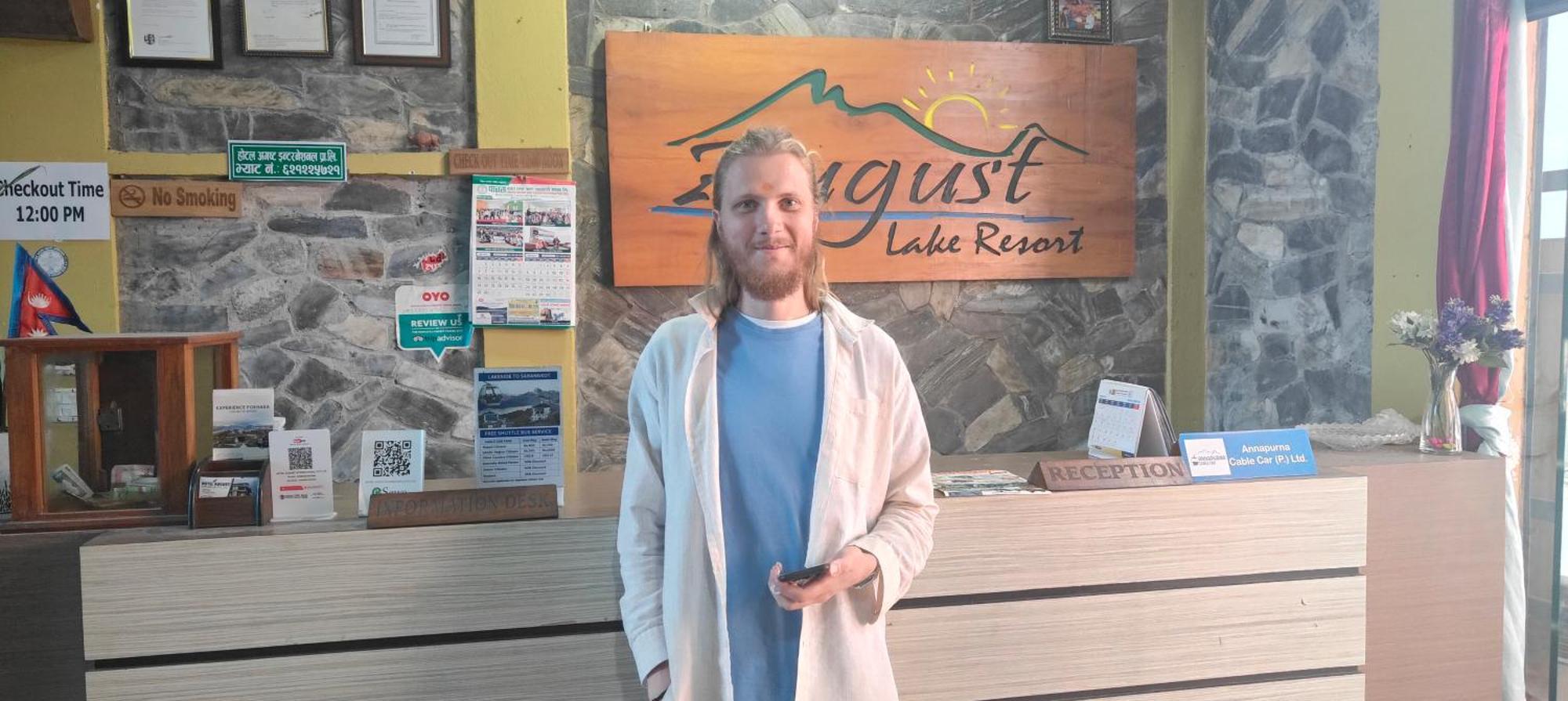 Hotel August International Pokhara Kültér fotó