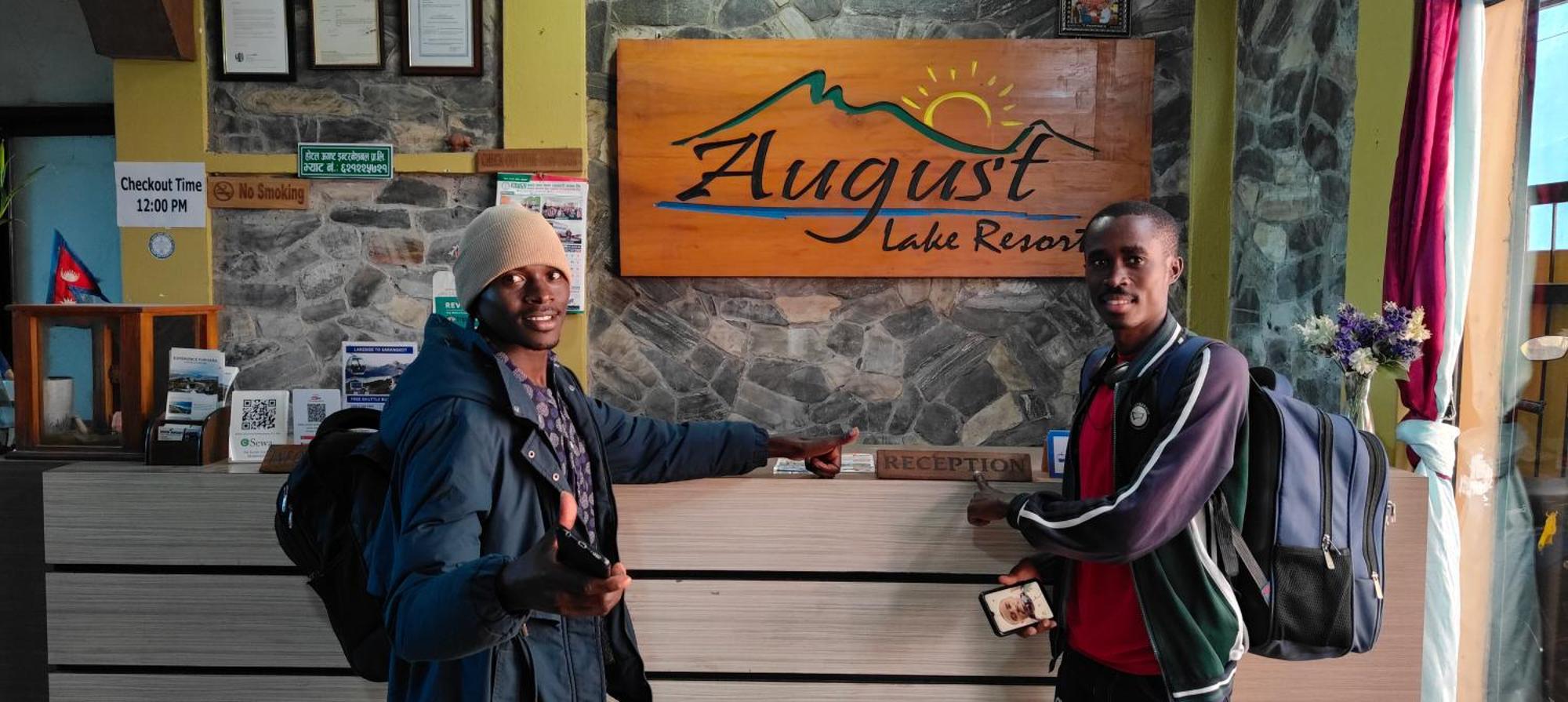 Hotel August International Pokhara Kültér fotó