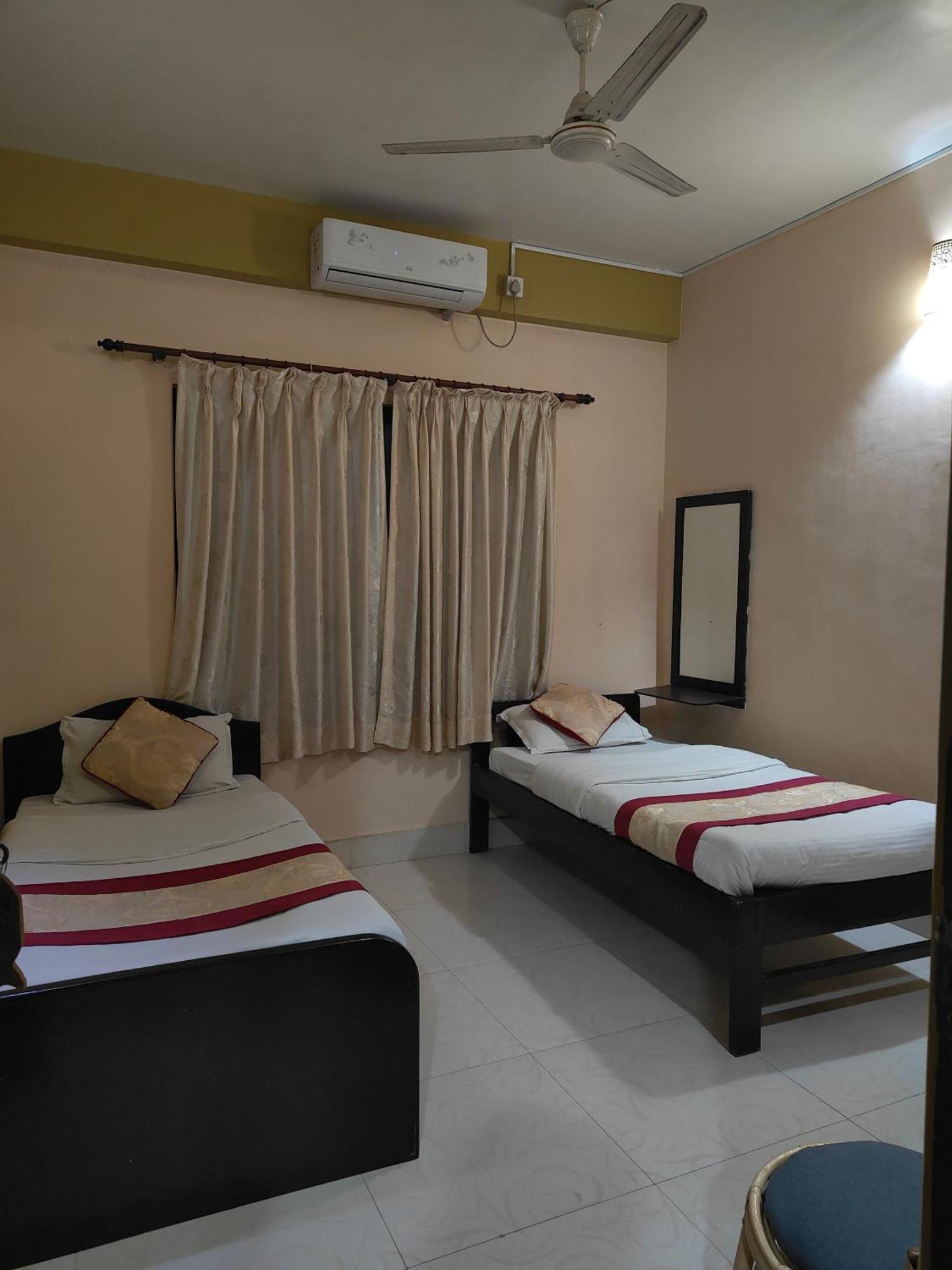 Hotel August International Pokhara Kültér fotó