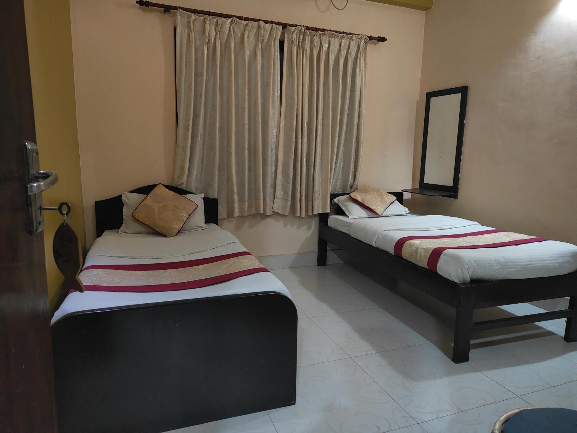 Hotel August International Pokhara Kültér fotó